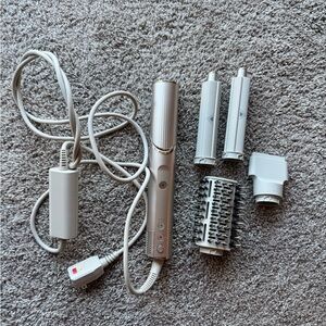 Shark Flex Style with attachments